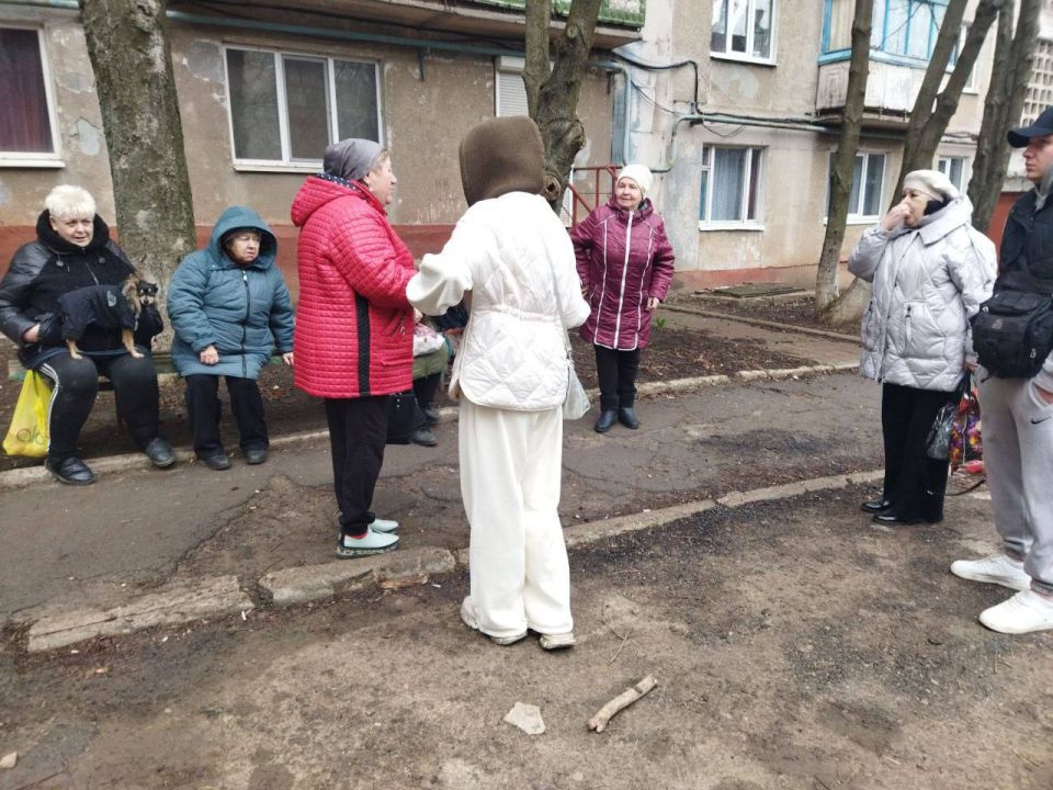 Роман Конев: В Никитовском внутригородском районе, в рамках проекта «Управдом» от «Единой России», состоялись встречи представителей Единого регионального фонда управления МКД и Управы с местными жителями