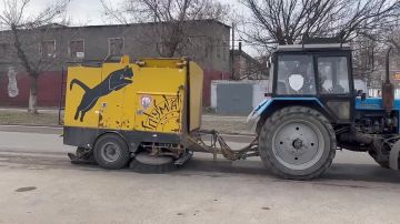 Роман Конев: О механизированной уборке автомобильных дорог МУНИЦИПАЛЬНОГО УНИТАРНОГО ПРЕДПРИЯТИЯ «ПРОСТОР» АДМИНИСТРАЦИИ ГОРОДСКОГО ОКРУГА ГОРЛОВКА ДОНЕЦКОЙ НАРОДНОЙ РЕСПУБЛИКИ