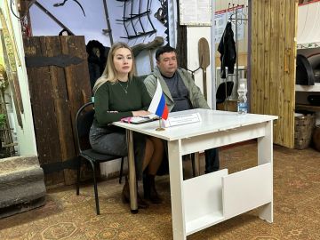 Роман Конев: 25 марта 2026 года депутаты Горловского городского совета от фракции «Единая Россия» — София Потапова, Сергей Попов, Геннадий Маюров провели встречи с жителями города