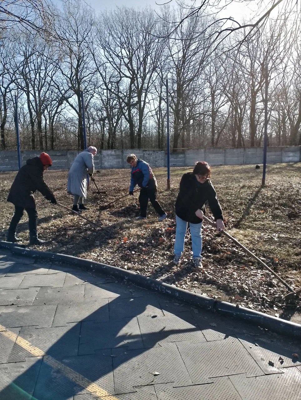 В Горловке продолжаются работы в рамках двухмесячника по благоустройству