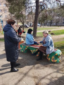 Иван Приходько: Жители Центрально-Городского района Горловки продолжают выбирать старших по домам