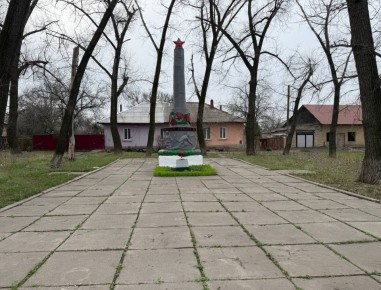 Роман Конев: В рамках партийного проекта «Единой России» «Донбасс — наш дом», курируемого Алексеем Муратовым, в Никитовском районе провели работы по улучшению общественных пространств и санитарной очистке