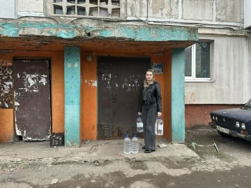 Роман Конев: 8 апреля 2026 года депутаты Горловского городского совета от «Единой России» — София Потапова, Александр Бобровский, Светлана Евсеенко, Евгений Прокопович, Николай Гальченко и Инесса Матвейчук — осуществили...