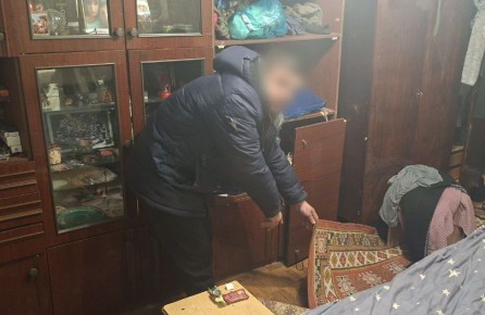 Полицейские задержали жителя Горловки, похитившего деньги у сожительницы