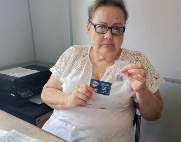 В Центрально-Городском внутригородском районе Горловки состоялась церемония вручения партийных билетов новым членам партии «Единая Россия»