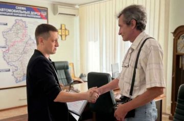 Горловского водителя наградили за спасение пассажиров во время налета БПЛА