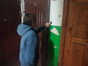 Партийцы Единой России оказывают адресную доставку питьевой воды горловчанам