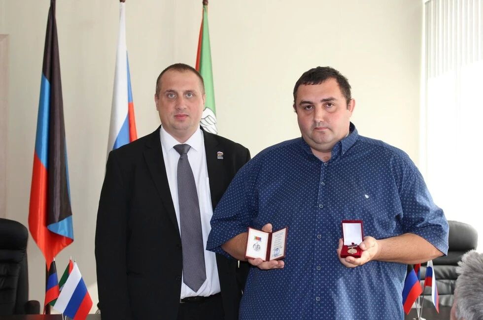 Горловского водителя наградили за спасение пассажиров